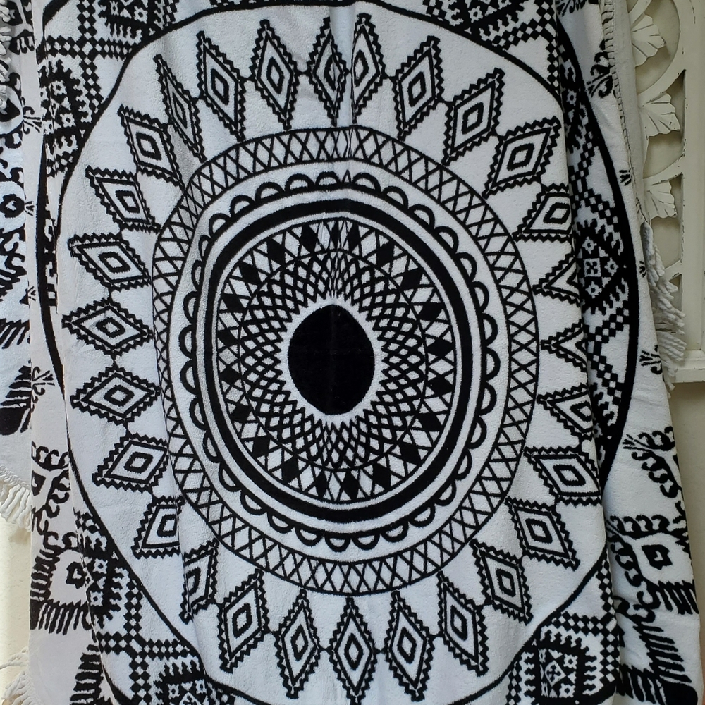 NEW Round Beach Towel Geometric Black and White Circle Towels Mandala